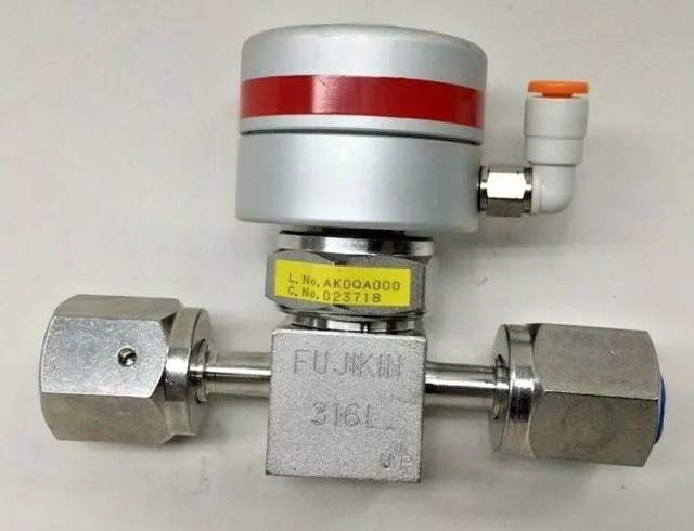 Fujikin 023718 Pneumatic Gas Valve O.P 0.39~0.59MPa Type NC L.No. AKOQA000