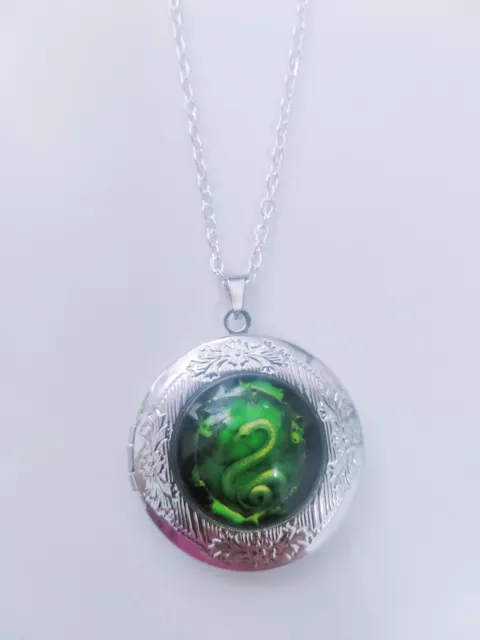 Harry Potter Slytherin Necklace Locket Memorabilia Hogwarts