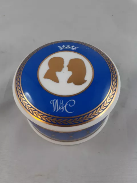 Wedgwood Prince William & Catherine Wedding Trinket Dish 2011 Blue Gilt British 2