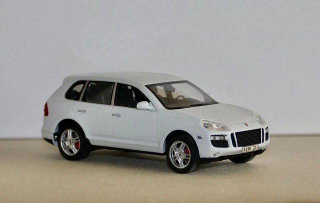 Miniature Porsche Cayenne S 2002 - Minichamps 1:43 - Black Metallic - Limité