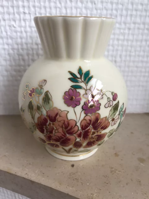 Porzellan Vase, mittelgroß, handbemalt, 24 Karat-Goldverzierung, Zsolnay 