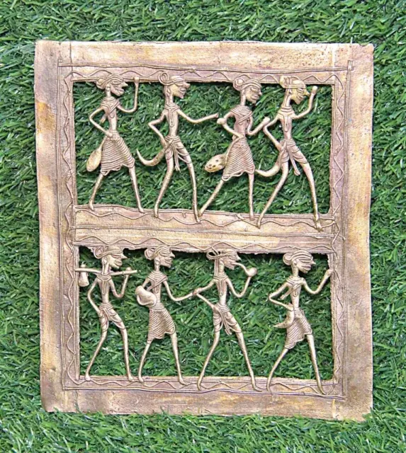 Handgefertigte Dhokra-Kunst aus Messing mit Stammesfiguren, rechteckige...