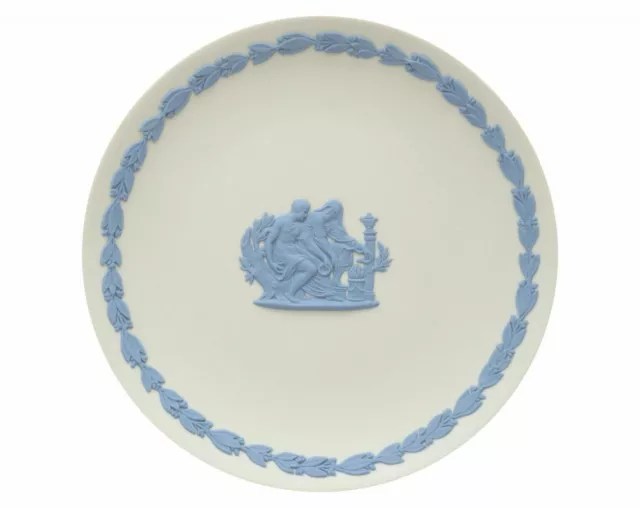 Wedgwood Azul sobre Blanco Jasperware Placa Sacrifice A Asclepio