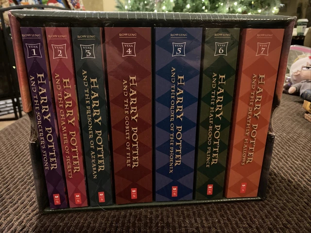 Harry Potter Series Boxset 1-7 by J. K. Rowling (2007, Paperback)