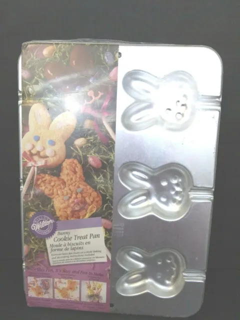 Wilton Enterprises Easter Bunny Cookie Treat Pop Pan Baking Mold 1996 NEW
