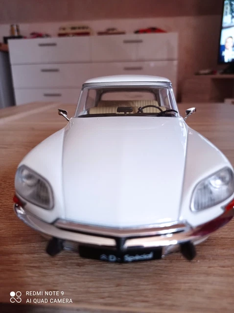 Citroen DS Special 1972 White 1/18 - S1800705 SOLIDO 7