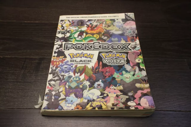 Official Unova Pokedex & Guide: Volume 2 Pokemon Black and White w/ Poster  9780307890634