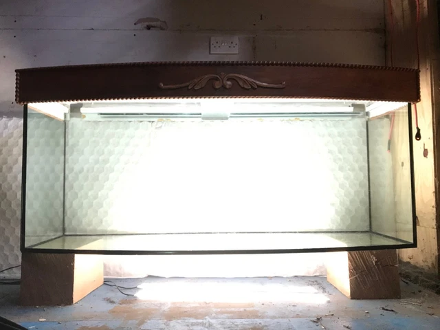 Large fish tank used 154CM X 54CM - Thick glass with Ornamental wood top