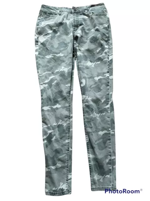 refuge womens green camo skinny fit medium wash jeans size 10 inseam 30