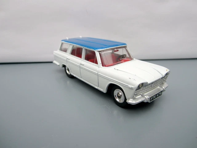 Break Dinky Toys Fiat 2300 – Échelle 1:43 – Vintage – Modèle 172 – Occasion