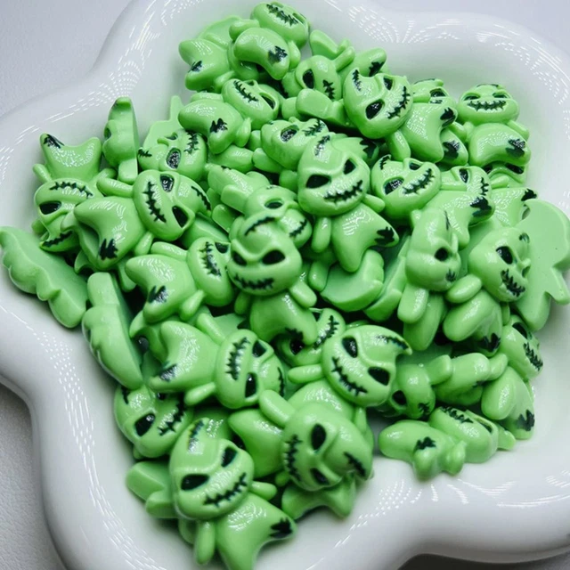10 piezas Resina Resina Verde Fantasma Verde Pequeño Adorno Joyería Artesanía Decoración Hágalo usted mismo