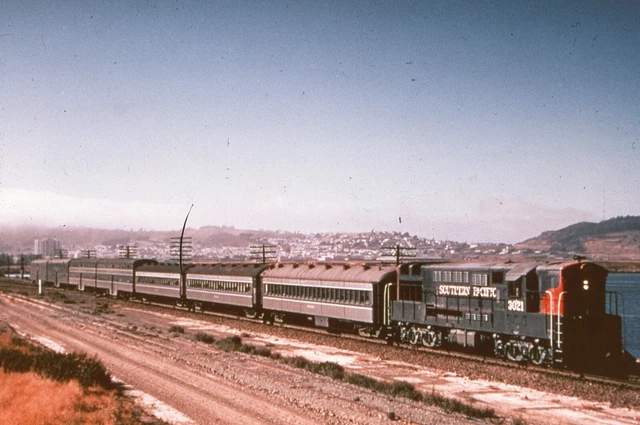 Vintage Duplicate Slide Southern Pacific Railroad Fm Trainmaster 3021 Commuter