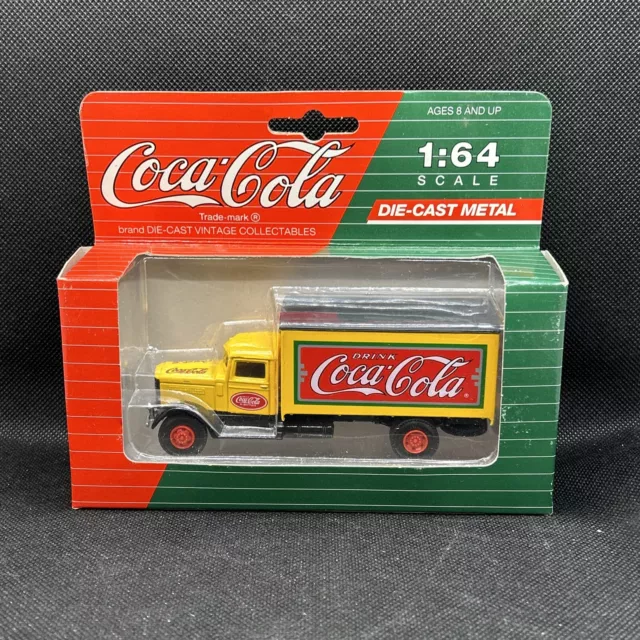 COCA COLA Die Cast  Vintage  1:64 Camion Truck 3 pubblicitaria Coca Cola