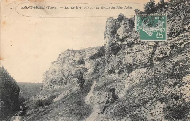 CPA Saint-Moré - Yonne - Les Rochers, vue sur la Grotte du Père Leleu (128930)