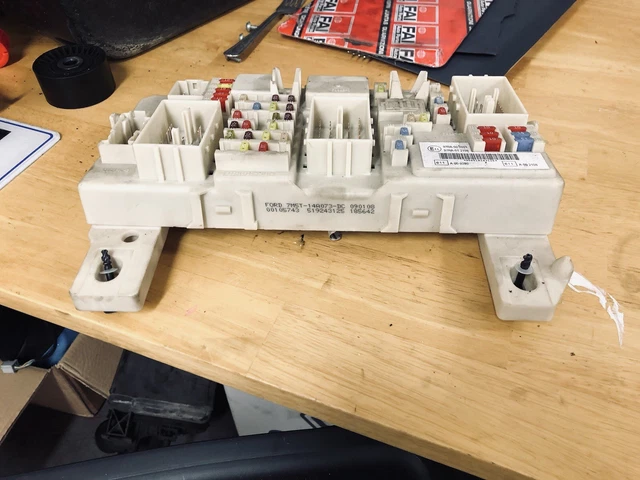 FORD C MAX Mk1 Focus Mk2 Bcm Body Control Module Fuse Box 7M5T14A073Dc ...