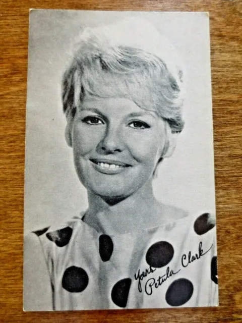 1960s Yours Petula Clark Movie TV Singer Actress Photograph Arcade Card Souvenir