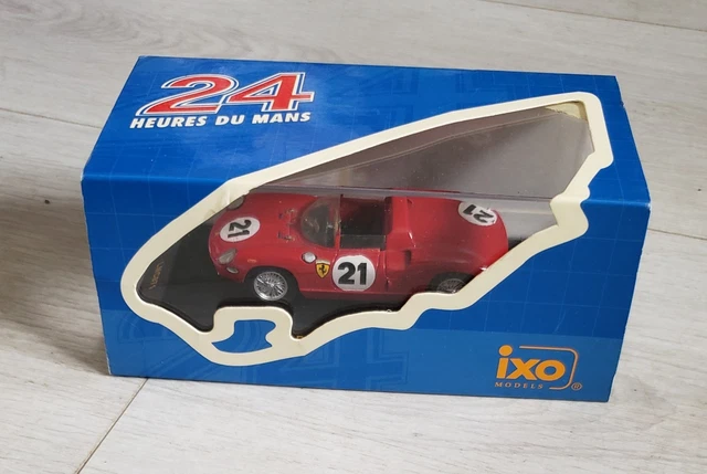 Ferrari 250P rouge numéro 21 - 24 heures du Mans de 1963