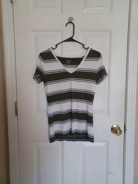 Merona The Ultimate Tee Women's Green White Stripe V Neck Size M