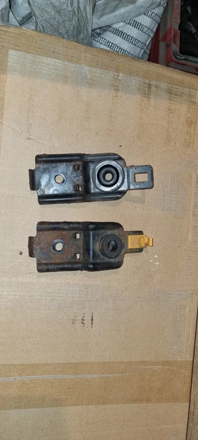 Subaru Impreza Wrx Bug Goccia Aquila Occhio Radiatore Staffe di Supporto Coppia