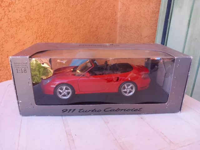 Maisto 1/18 Porsche 911 Turbo Convertible Red