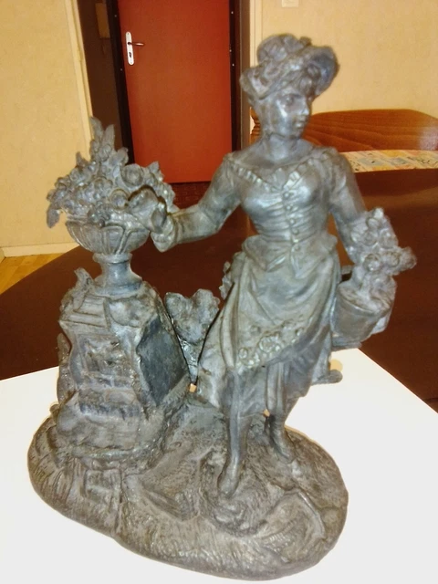 ancienne statue de pendule en regule