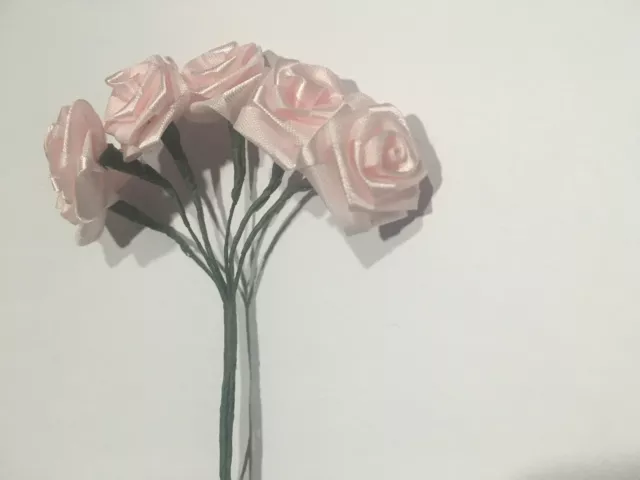 Bouquet Da 12 Mini Rosa Fiori Artificiali Art Déco Tavolo Matrimonio 2 CM