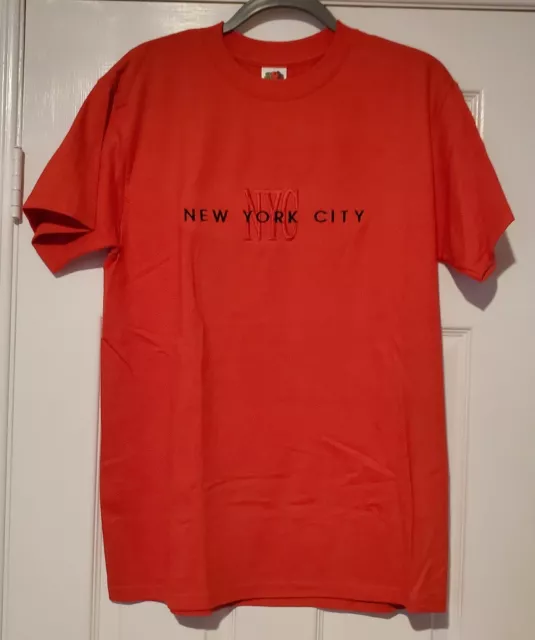 New York City Embroidered T Shirt Medium 100% Cotton. Very Nice!