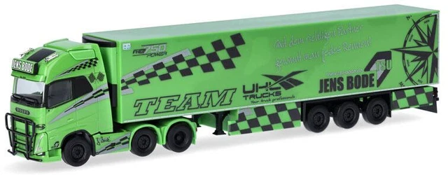 Camion Volvo GL XL avec remorque aux couleurs du transitaire GODELMANN