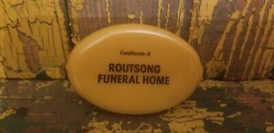 Vintage Advertising ROUTSONG FUNERAL HOME Squeeze Coin Purse