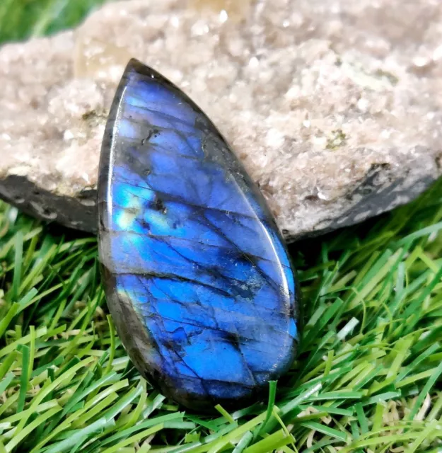 Natural Lovely Blue Fire Labradorite Pear Gemstone For Jewelry Making 70 Cts