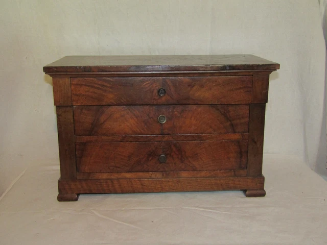 Ancienne Commode De Poupee Jumeau Ou Autre/ Meuble De Maitrise