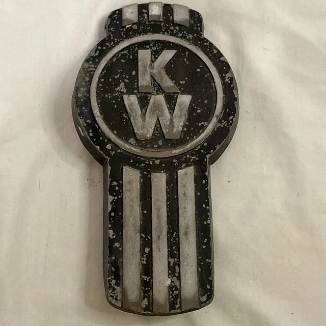 VINTAGE ORIGINAL KENWORTH KW Truck Tractor Hood Badge Emblem PT 17026