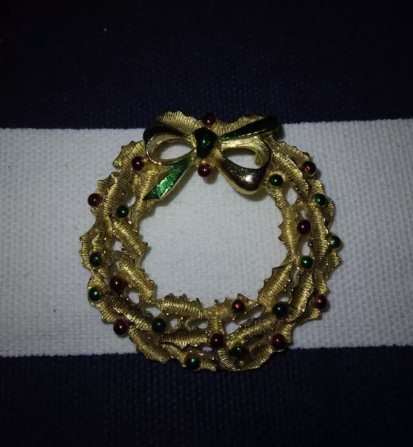 Brooch Pin Signed Gerry's Christmas Wreath Holly Red Green Enamel Bulbs Goldtone