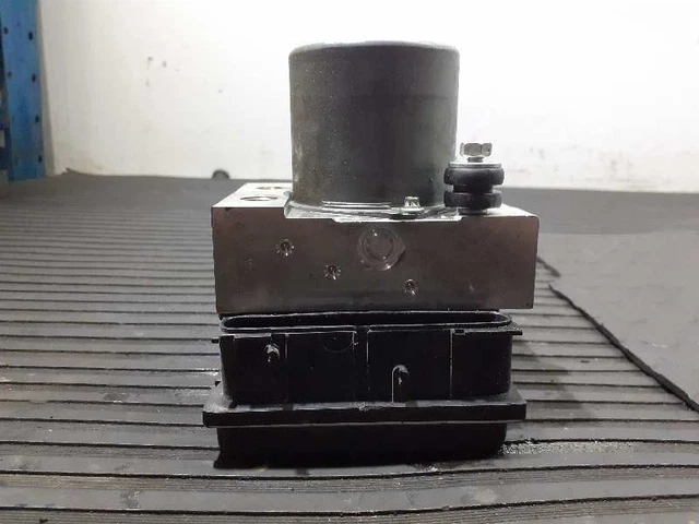 Srb500440 abs land rover discovery iii p3-b8-2-3 2064027