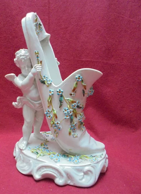 Vase en porcelaine de Saxe - "L'Ange au soulier" - Sitzendorf ? vers 1880 / 1900