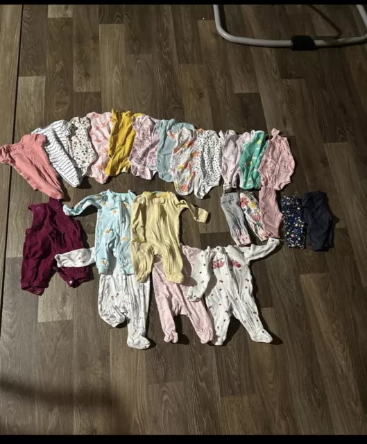 Baby Girl Lot of 23 gerber and carters sz newborn clothes