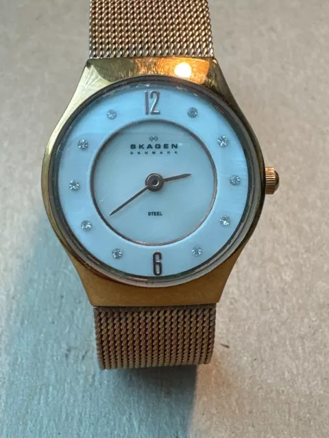 Skagen 233XSRR Rose Gold Mother of Pearl face of  watch installed New Battery