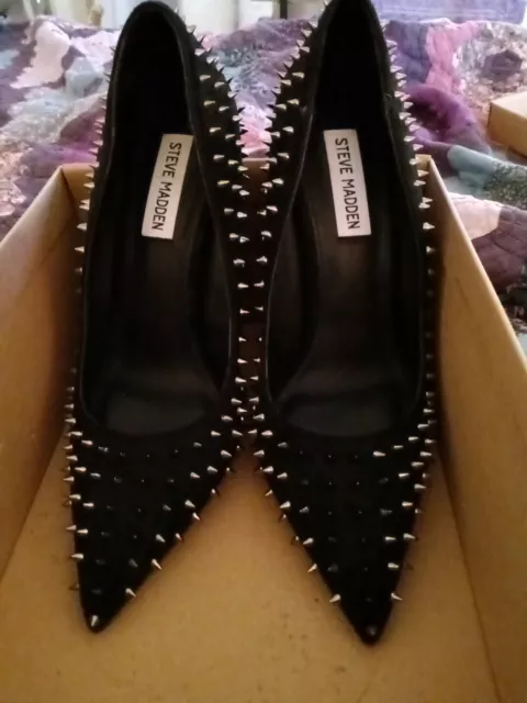 Steve Madden Vala-S Women’s 8M High Heel  Black & Spikes Classic Party Club