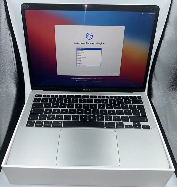 Apple MacBook Air 13in (256GB SSD, M1, 8GB) Laptop - 2020 Model - MGN93B/A...