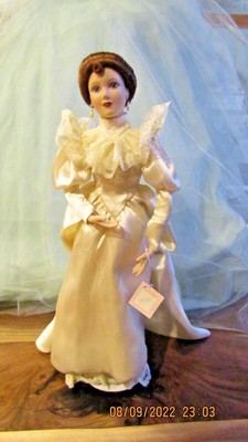 ashton drake porcelain bride doll Beautiful Dresses No boxes not displayed