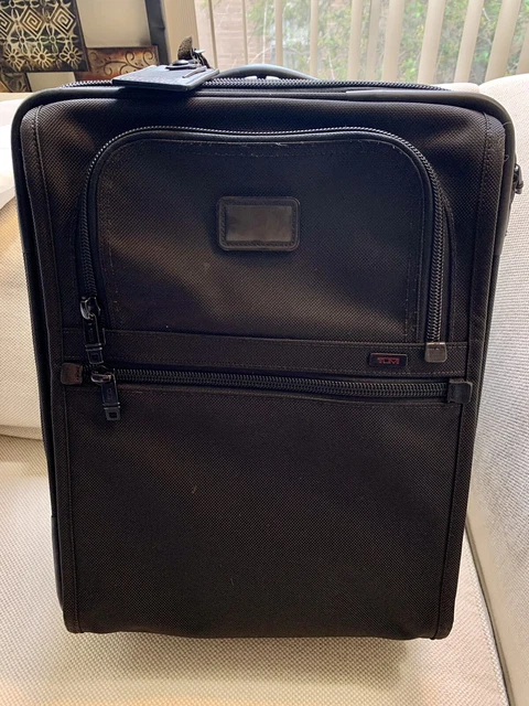 TUMI Alpha 2 Black International Expandable 2 Wheel Carry On Luggage 22018DH
