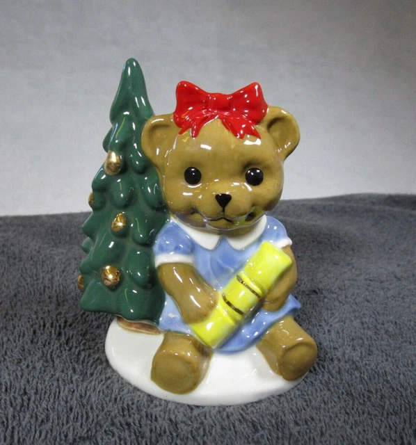 WADE COLLECTORS CLUB Christmas 1998 Teddy Bear & Christmas Tree