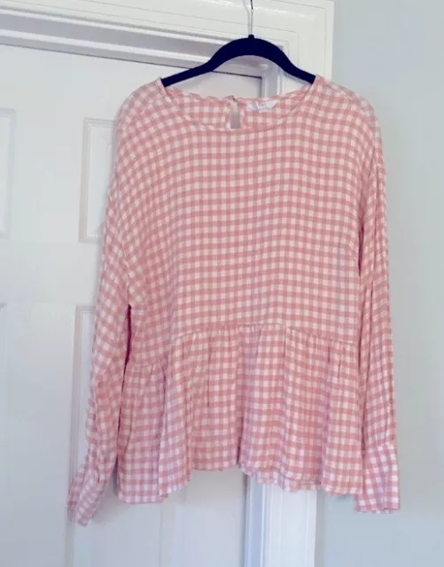 NWT Time and Tru Long Sleeve Pink Checkered Crinkle Peplum Top Womens size Small