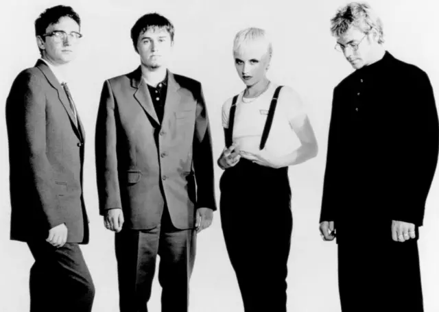 The Cranberries - Promo Photo 1993 - Dolores O’Riordan   Everybody Else Is Doing