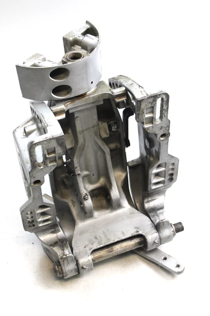 432708 392518 Johnson Evinrude 1982-91 Swivel Bracket & Steering Arm 85 88 + HP