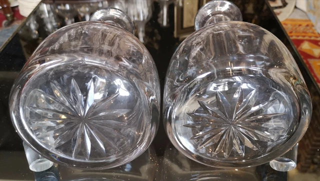 Paire de carafes en cristal taillé XIXème 3