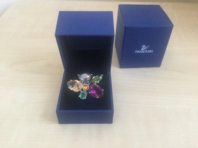 Swarovski Ladies Stunning Beautiful Shape Stones Ring-RETIRED-BNWT Pd£150