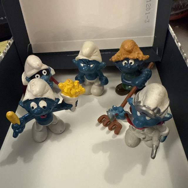 Figurine Les Schtroumpfs – Schtroumpf Grognon N°153 – Résine Collectoys (Neuf En Boîte)