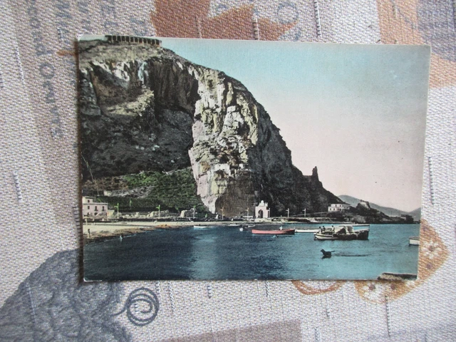 Cartolina Terracina Spiaggia di Levante BARCHE ANIMATA 1957 VIAGGIATA