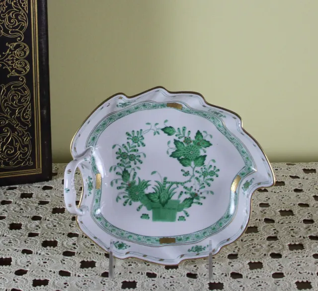 Exquisite Hand-Painted Small Leaf Shaped Dish with Fleurs des Indes Green Decora